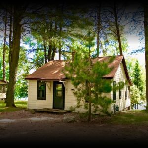 Northern WI Lakeside Cabin Rental - Trophy Smallmouth, Musky and Walleye!